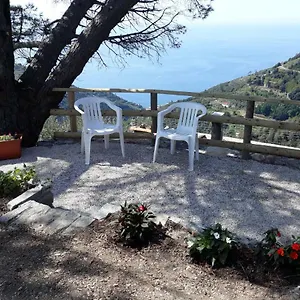 https://chez-il-pino.hotelitalianriviera.com